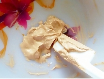 How to Make Creamy Shiny Face Foundation at Home