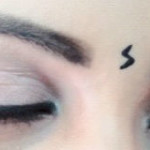 letter style bindi