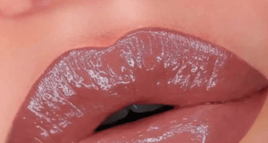 How to Pick Lipstick Colors that Make a Statement!